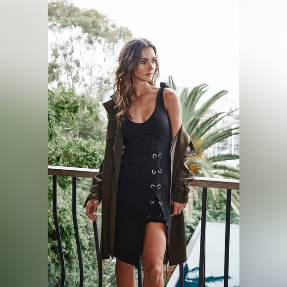 SHEIKE Black Magic Bodice Eyelet Tie Up Strap Bodycon Midi Dress - Picture 5 of 12